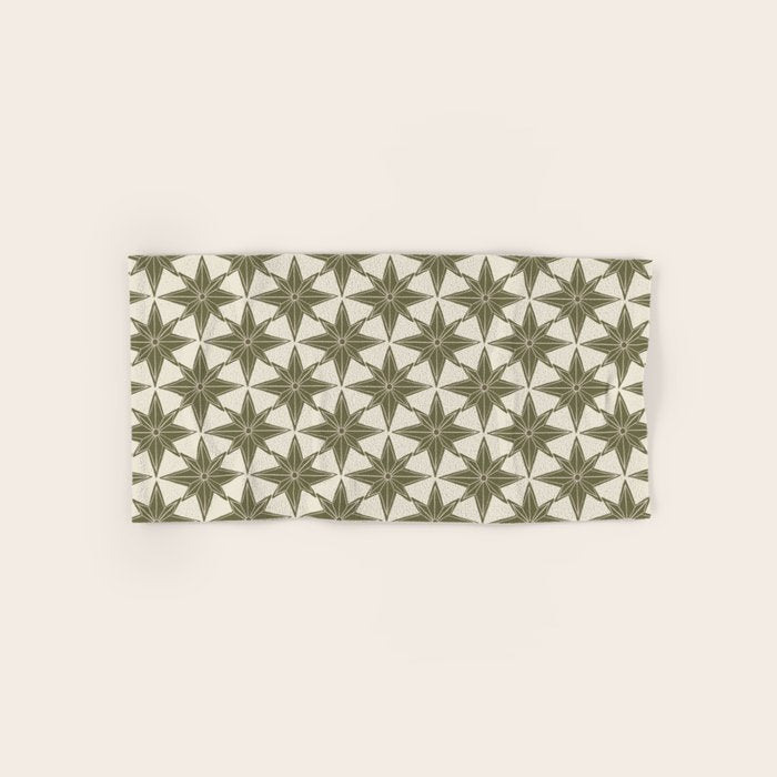 Green Paper Stars Large Bath Towel Gallery Image 1