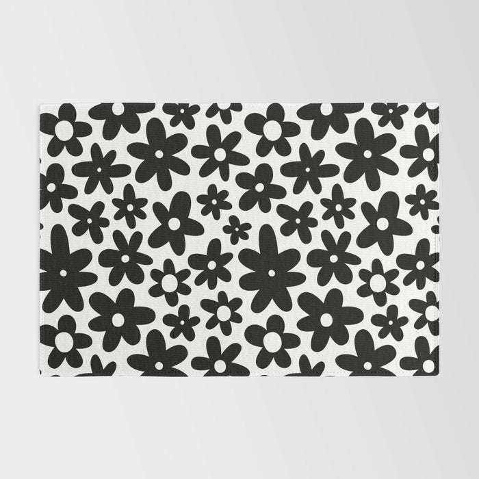 Black and white retro flower pattern Rug Gallery Image 2