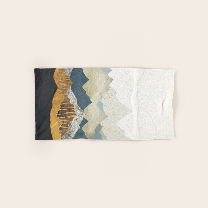 Distant Peaks Bath Towel Gallery Image 1