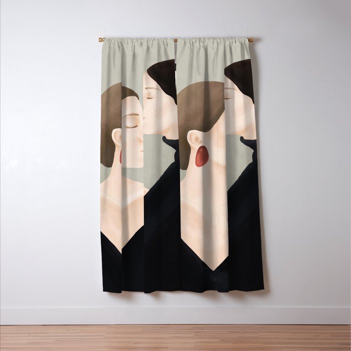 Aligned Model Flow Window Curtain Gallery Image 3