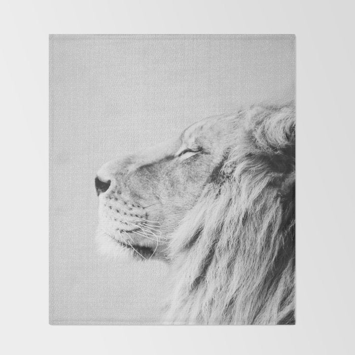 Lion Portrait - Black & White Throw Blanket Gallery Image 2
