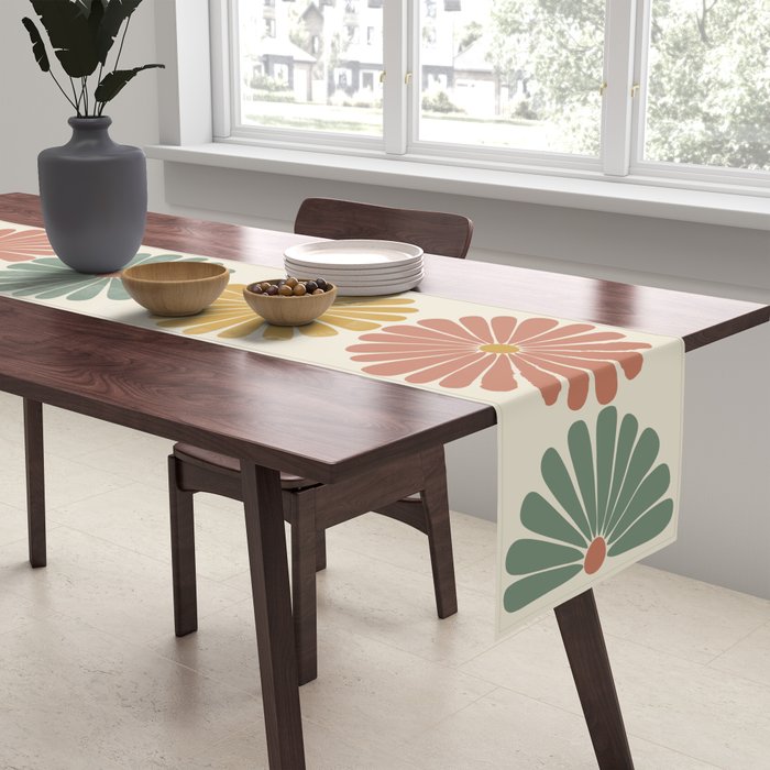 Retro Summer Daisies I Table Runner Gallery Image 2