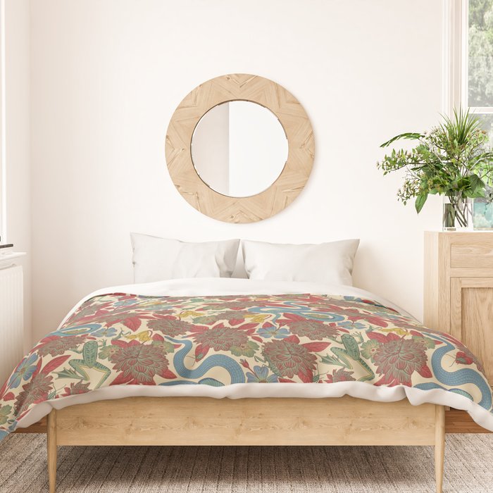 Large-Scale Dahlias, Frogs, Snakes, Praying Mantis in Red and Blue Duvet Cover Gallery Image 3