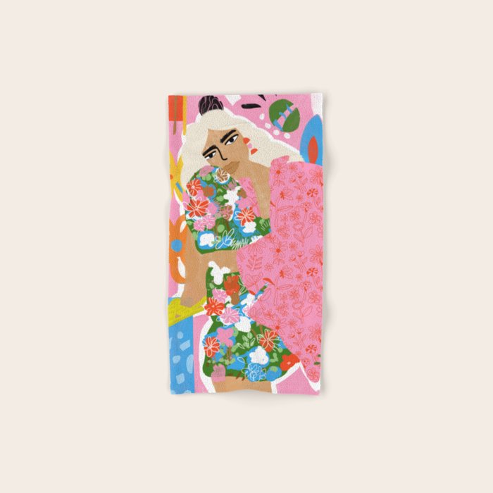 Living in Chaos Bath Towel Gallery Image 1