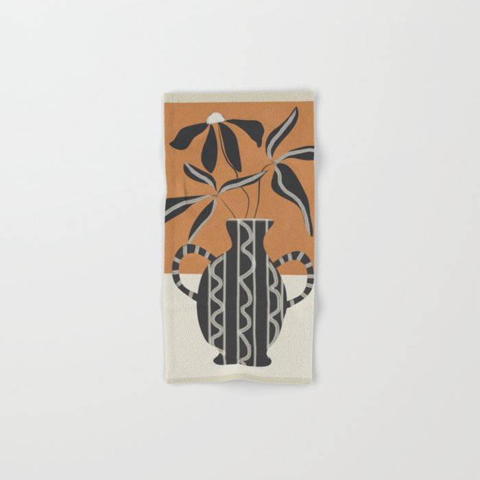 Minimalist Flora 2 Bath Towel Gallery Image 1