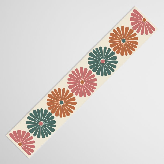Retro Summer Daisies IX Table Runner Gallery Image 3