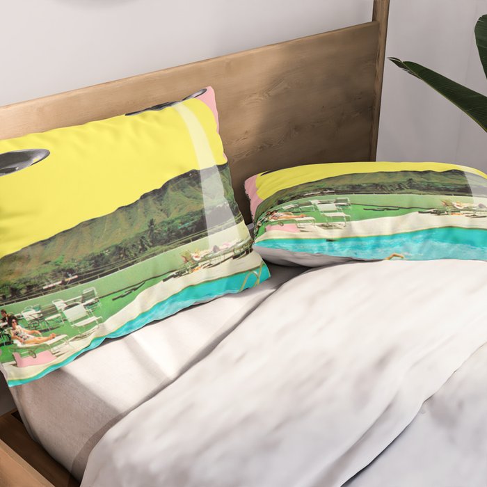 Invasion on vacation (UFO in Hawaii) Pillow Sham Gallery Image 2