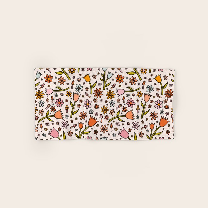 Tulip Print Bath Towel Gallery Image 1