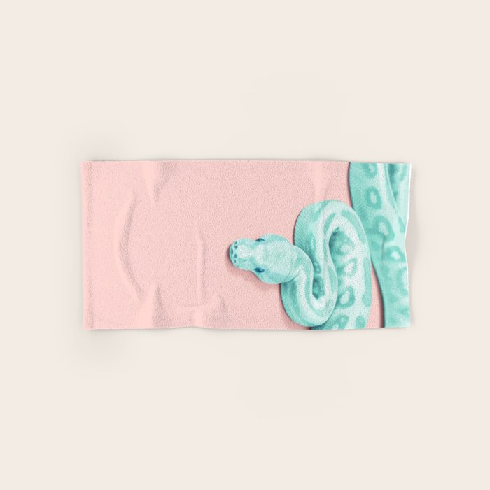 GREEN SNAKE Bath Towel Gallery Image 1
