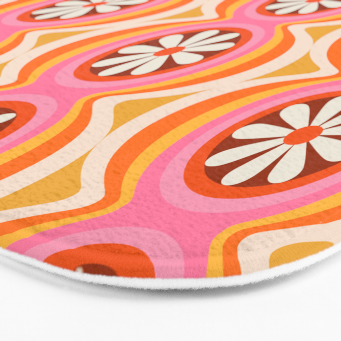 Wavy Daisy Bath Mat Gallery Image 3