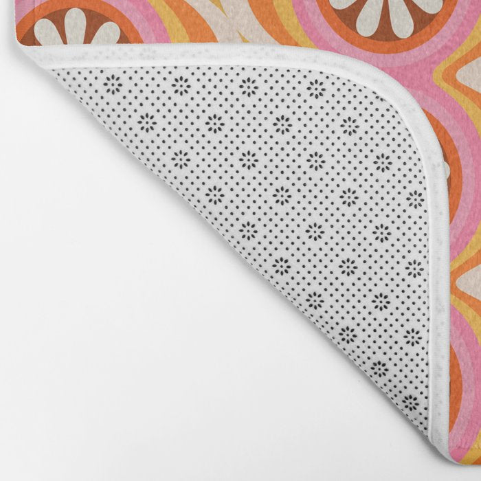 Wavy Daisy Bath Mat Gallery Image 2