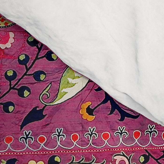 Shakhrisyabz  Southwest Uzbekistan Suzani Embroidery Print Comforter Gallery Image 4
