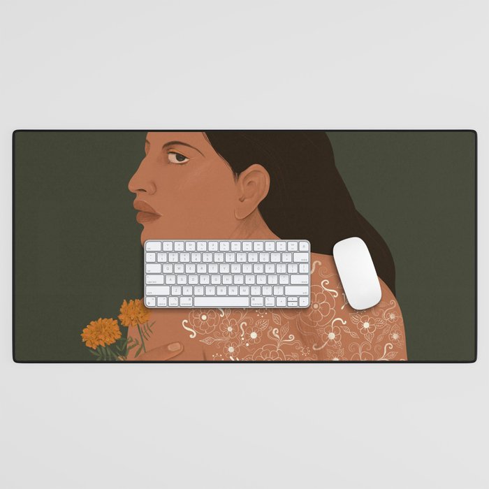 Un million de primaveras Desk Mat Gallery Image 1