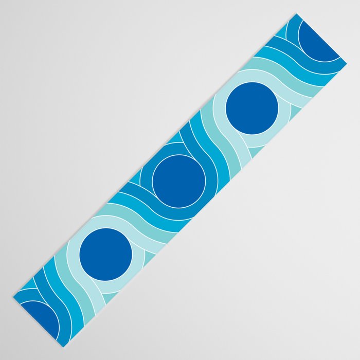 Ocean Chain Table Runner Gallery Image 3