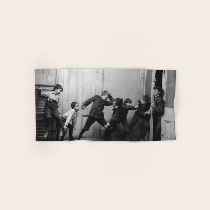 Boys will be boys funny school boys rough housing black and white vintage photograph by Fitz Guerin Bath Towel Gallery Image 1