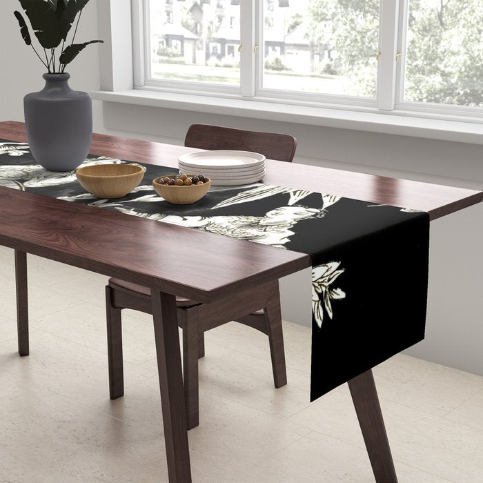 Black & White Chinoiserie Table Runner Gallery Image 2