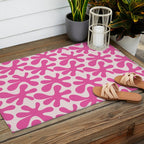 Hot Pink Amoeba Dance Funky Abstract Pattern Outdoor Rug Gallery Image 2