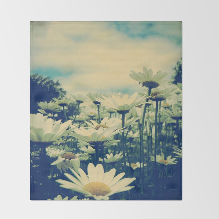 Daisy Love Throw Blanket Gallery Image 2