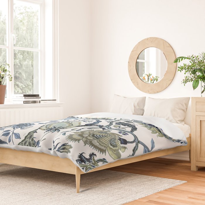 Blue vintage chinoiserie flora Duvet Cover Gallery Image 2