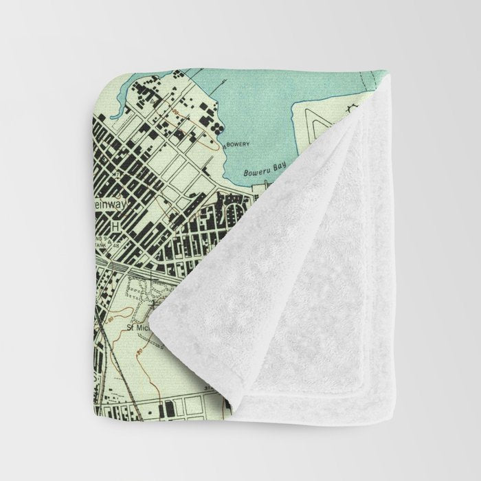 Vintage Central Park & Bronx NY Map (1947) Throw Blanket Gallery Image 3
