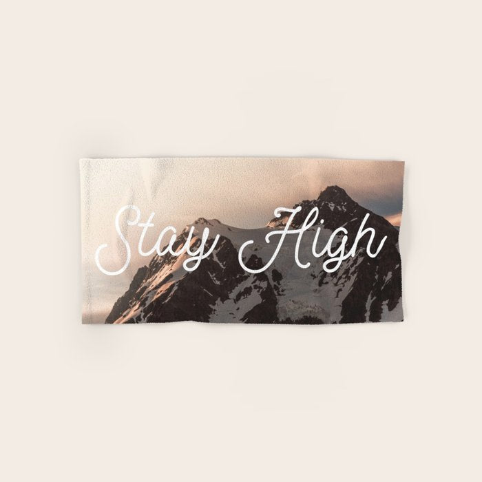 Stay High - Mt Shuksan Bath Towel Gallery Image 1