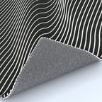 Minimal curves black Rug Gallery Image 4