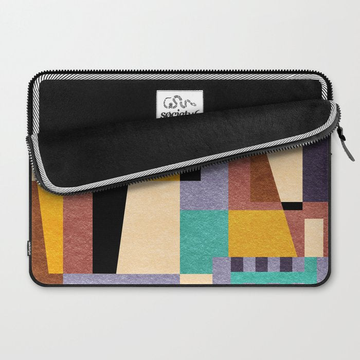 Cosmopolitan Love - Cityview Laptop Sleeve Gallery Image 2