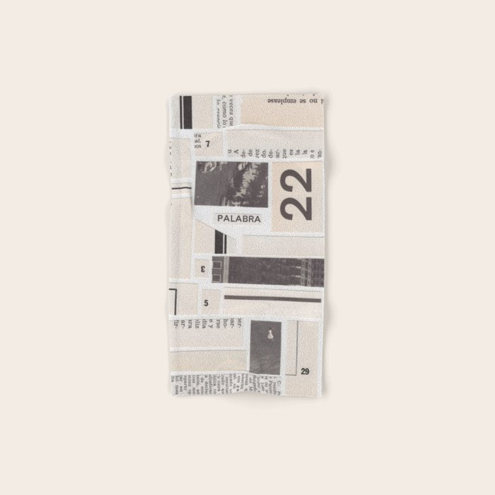 Palabra 22 Bath Towel Gallery Image 1