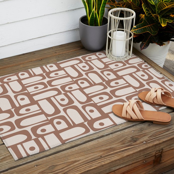 Midcentury Modern Piquet Inspired by PANTONE 17 1230 Color of the Year Mocha Mousse Outdoor Rug Gallery Image 2