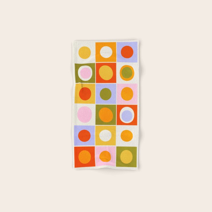 Colourplay & Concentric Circles: Mid Century Edition Bath Towel Gallery Image 1