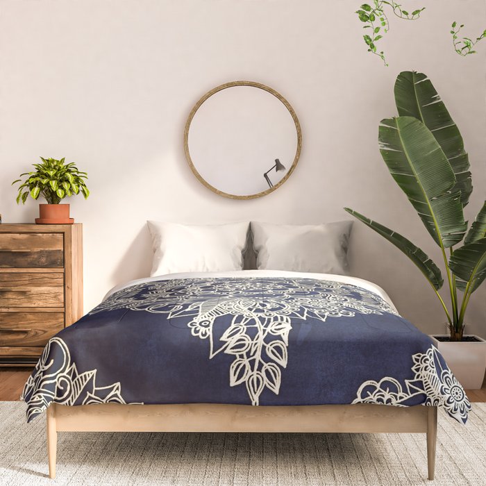 Cream Floral Moroccan Pattern on Deep Indigo Ink Comforter Gallery Image 3