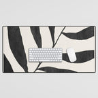 Minimal Abstract Art Plant 26 Desk Mat Gallery Image 1