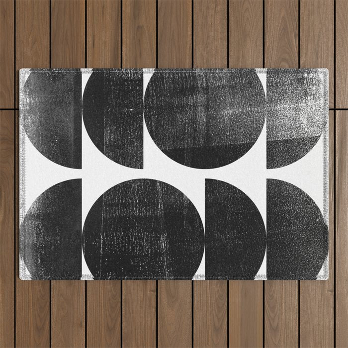 Black and White Mid Century Modern Circles Abstract Outdoor Rug Gallery Image 1
