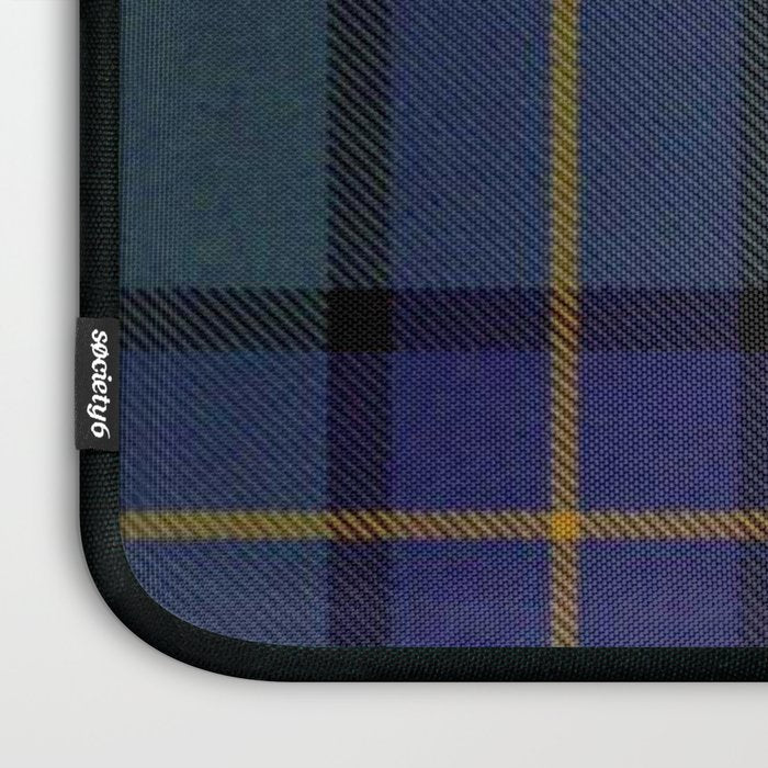 Love Tartán (7) Laptop Sleeve Gallery Image 3