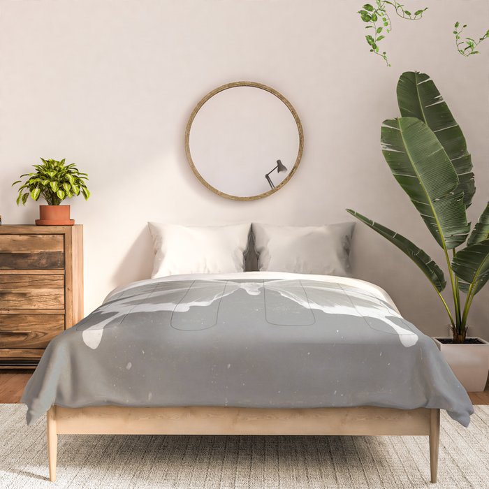Butterfly on grunge surface Comforter Gallery Image 3
