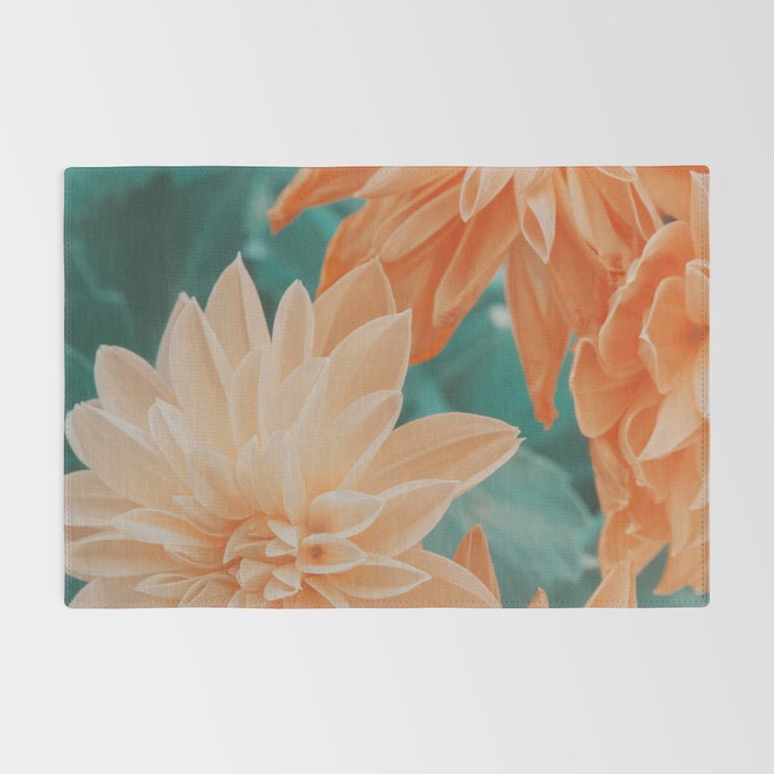 Dahlia Power Rug Gallery Image 2