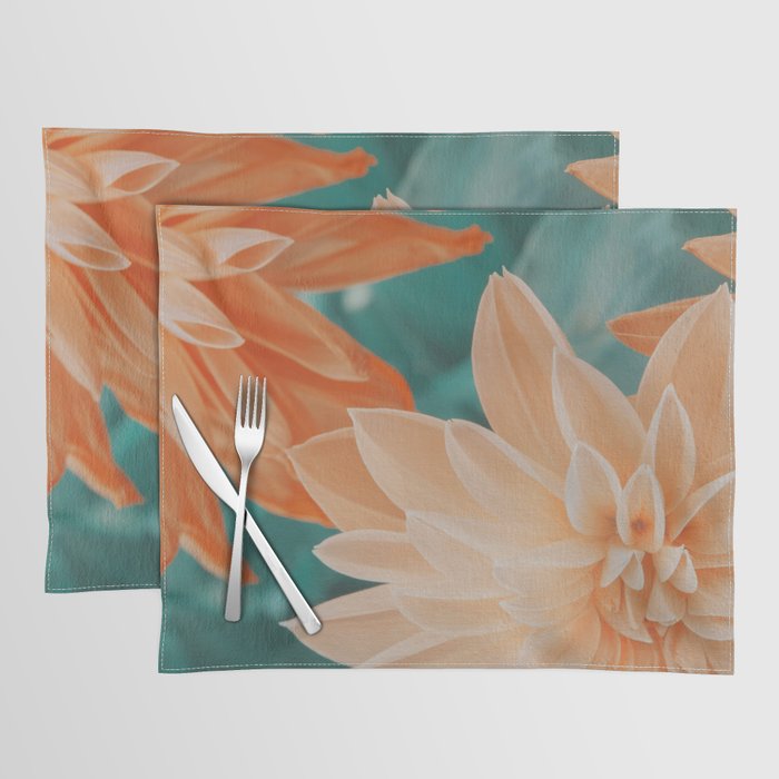 Dahlia Power Placemat Gallery Image 1