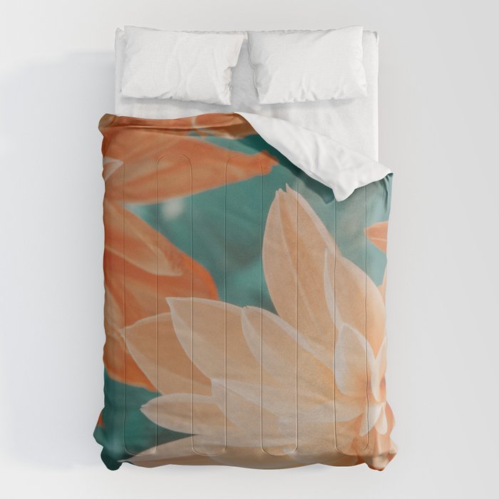 Dahlia Power Comforter Gallery Image 1