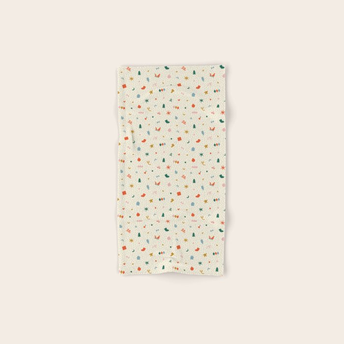 Retro abstract christmas decoration pattern Bath Towel Gallery Image 1