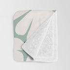 Daisy fresh Throw Blanket Gallery Image 3