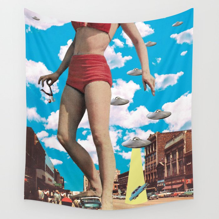 She's arrived (Giant woman & UFO) Wall Tapestry Gallery Image 4