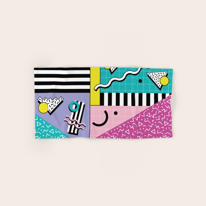 Memphis pattern 68 - 80s / 90s Retro Bath Towel Gallery Image 1