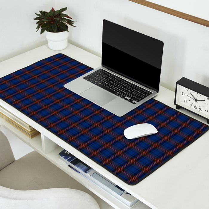 Queen of Tartan 5 Desk Mat Gallery Image 2