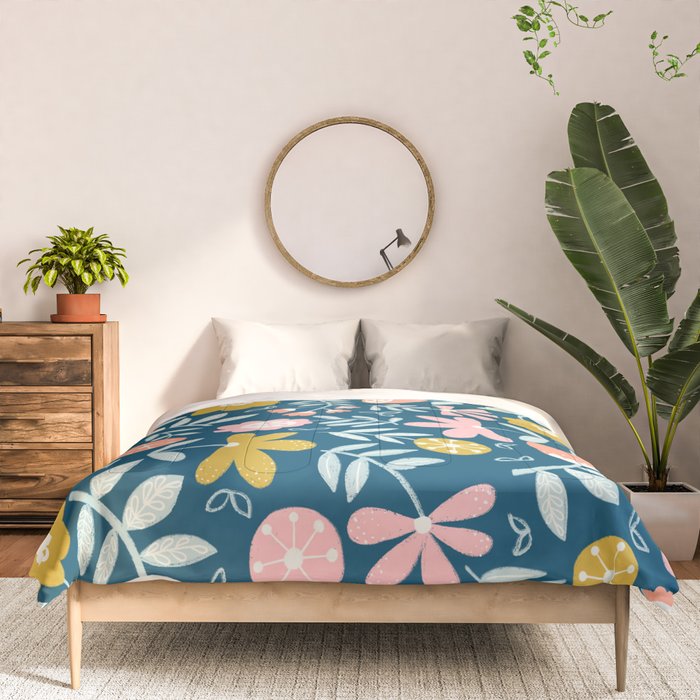 Cute Vintage Flower Pattern Scandinavian Folk Art Comforter Gallery Image 3