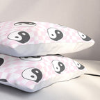 Yin yang checkered pattern Pillow Sham Gallery Image 3