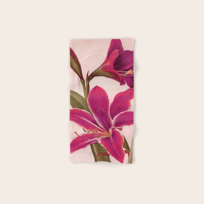 Vintage Floral Bath Towel Gallery Image 1