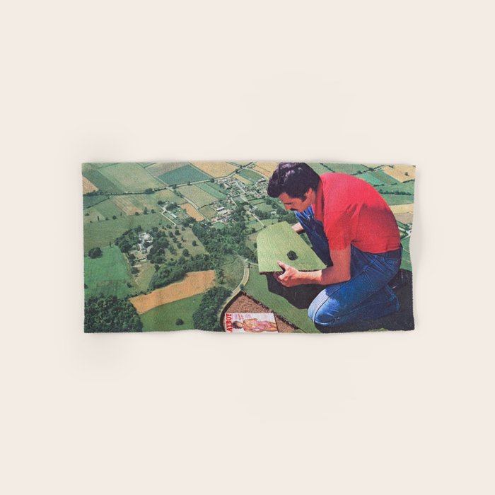 Hide and seek - Landscape Puzzle Bath Towel Gallery Image 1