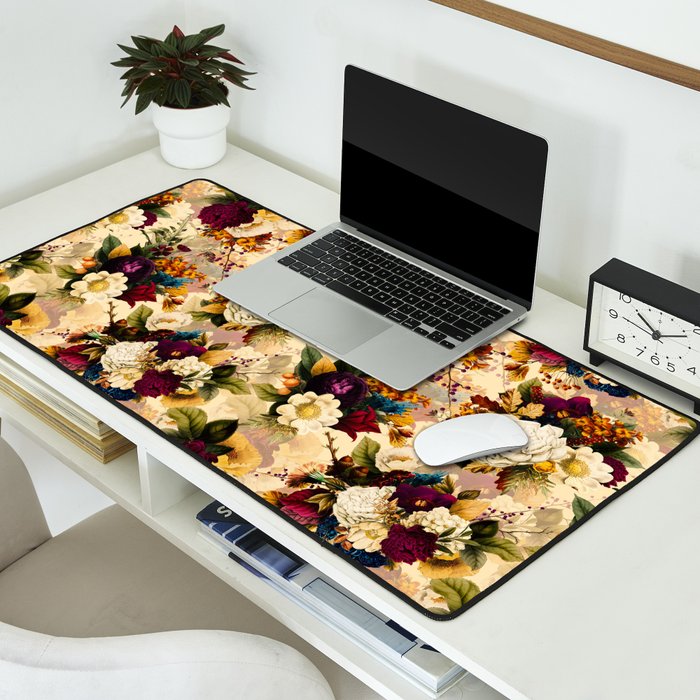 Vintage & Shabby Chic -  Nostalgic Winter Florals Pattern Desk Mat Gallery Image 2