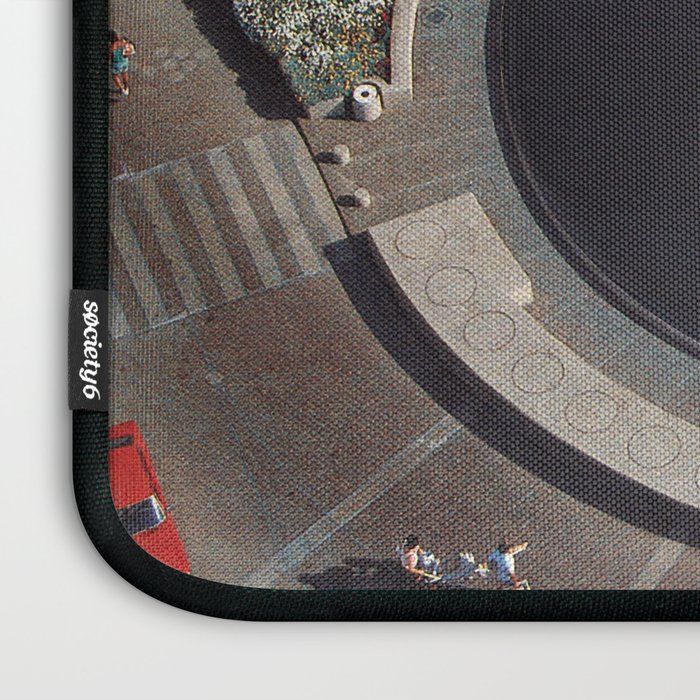 Start Me Up - Roundabout Vinyl Turntable Laptop Sleeve Gallery Image 3