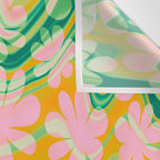 Retro Daisy Tie Dye Pattern Wall Tapestry Gallery Image 3